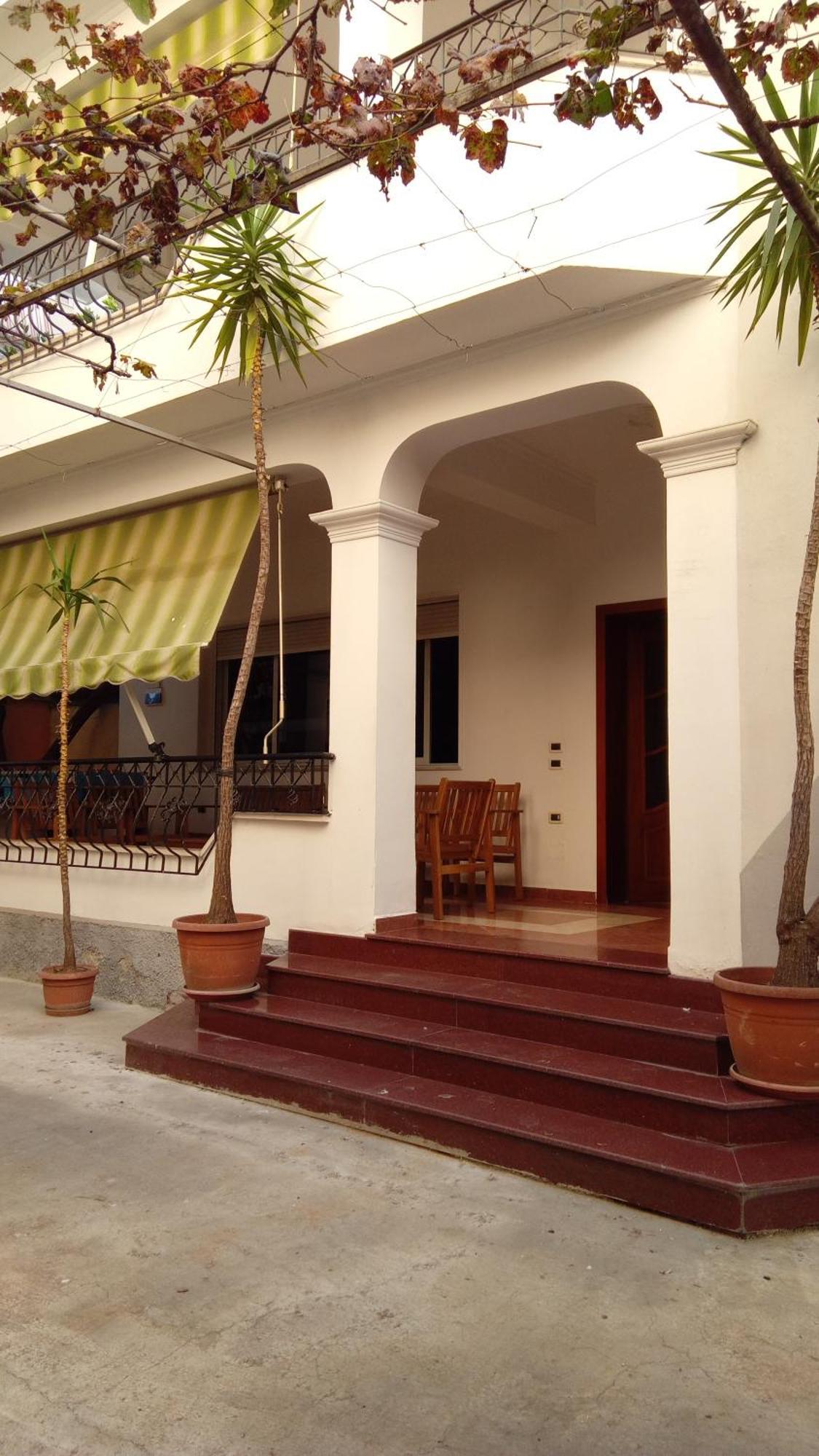 Mandarine Hostel Tirana Exterior photo