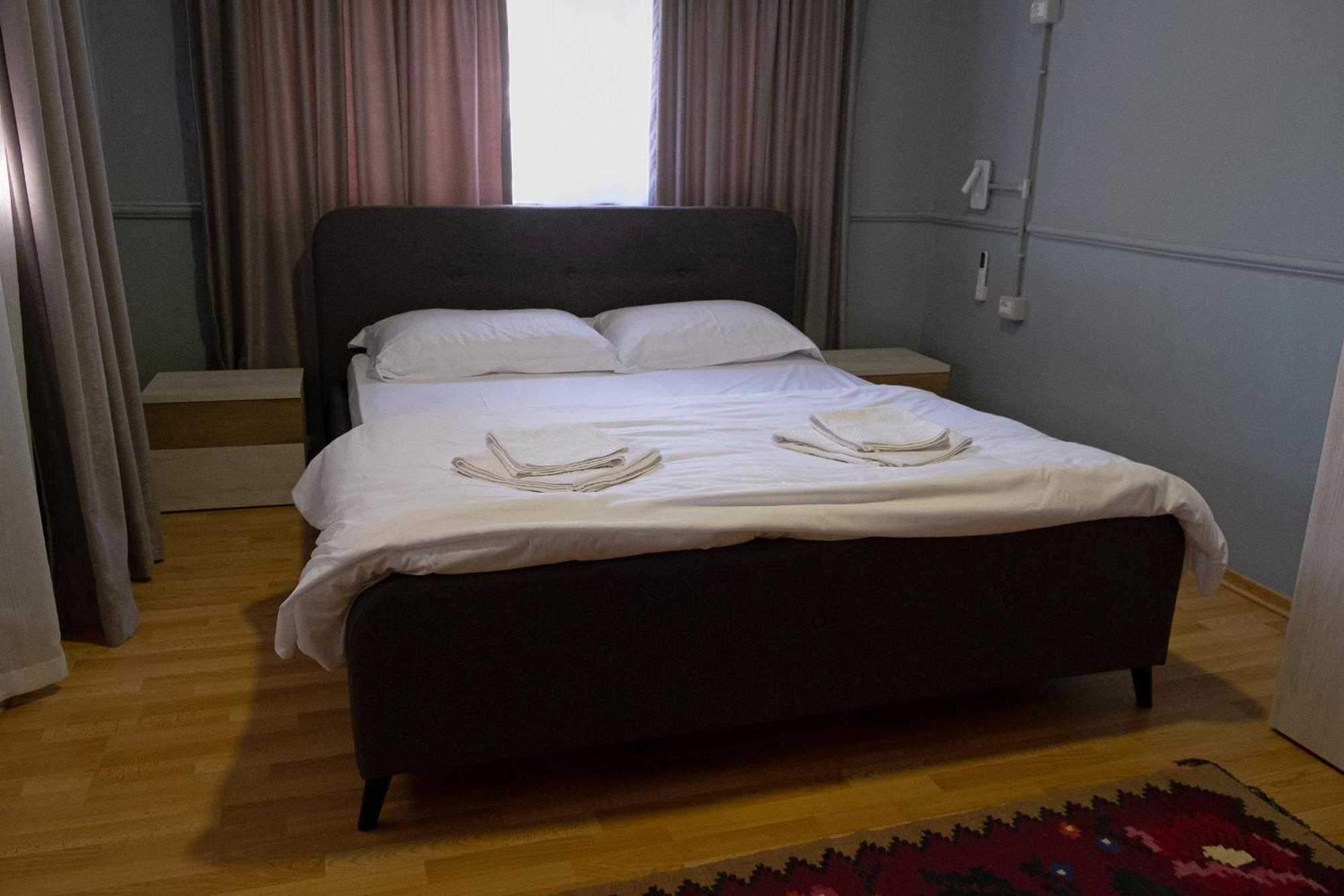 Mandarine Hostel Tirana Exterior photo