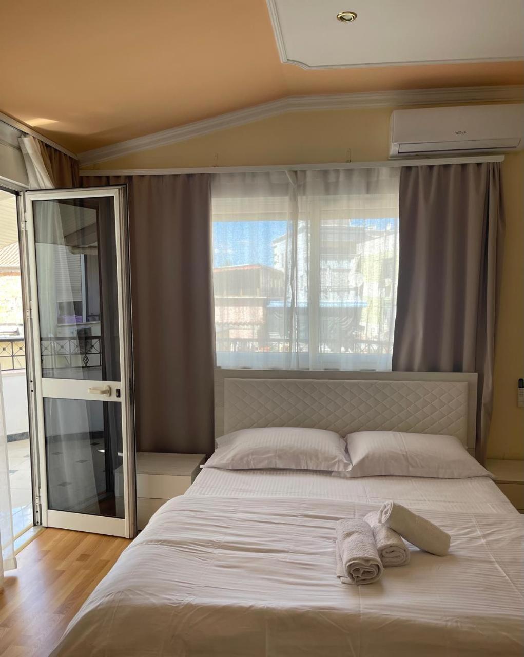 Mandarine Hostel Tirana Exterior photo