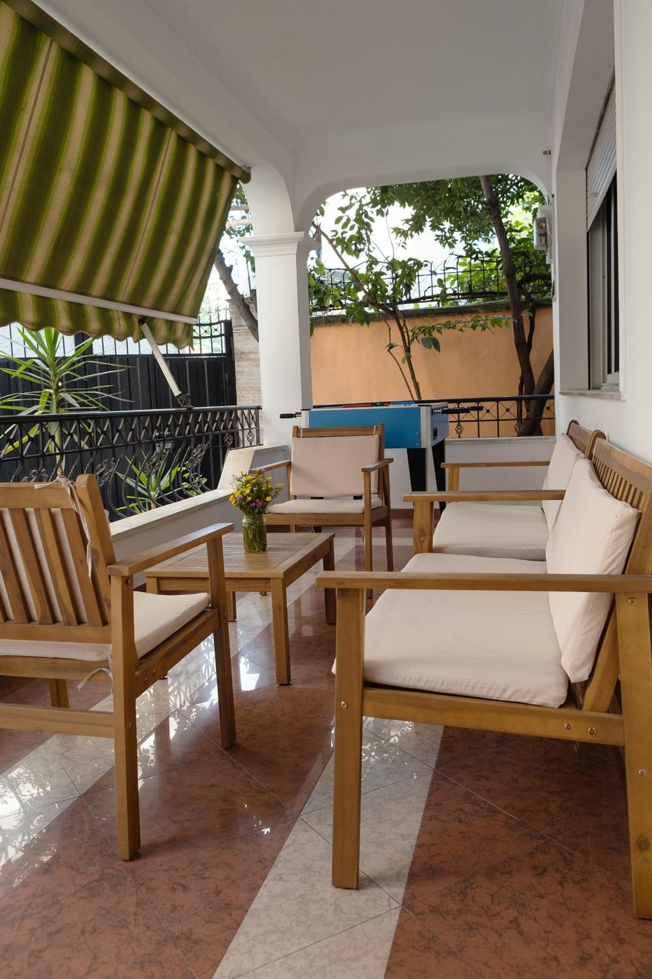 Mandarine Hostel Tirana Exterior photo