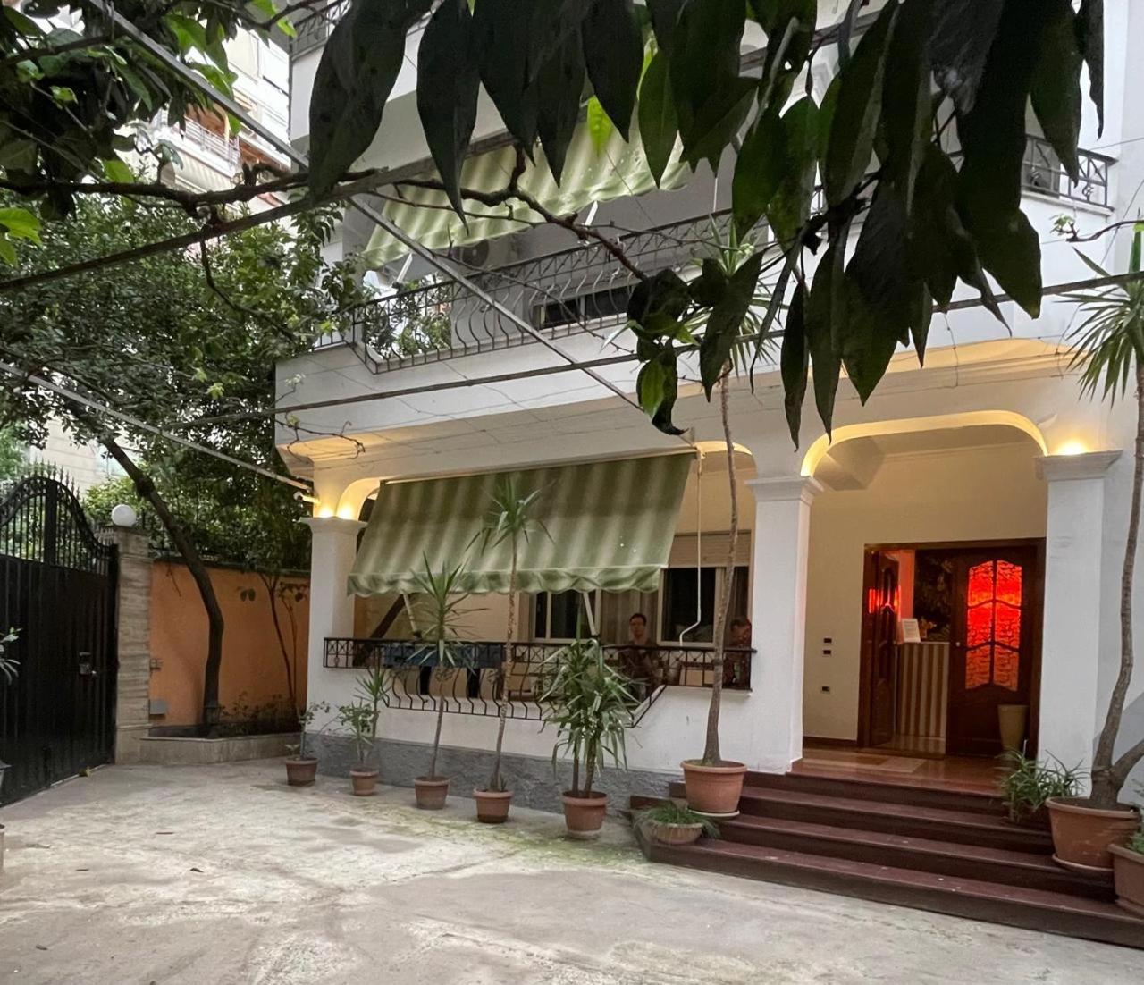 Mandarine Hostel Tirana Exterior photo