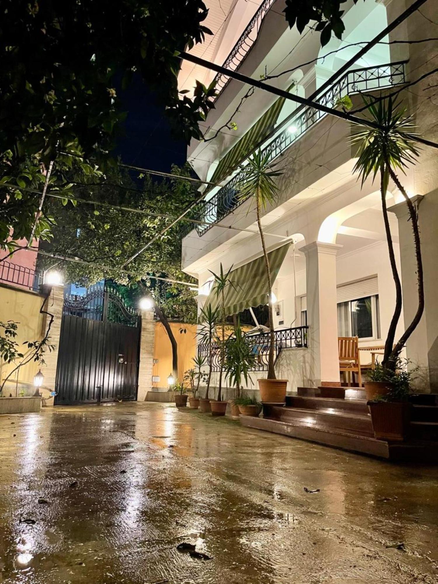 Mandarine Hostel Tirana Exterior photo